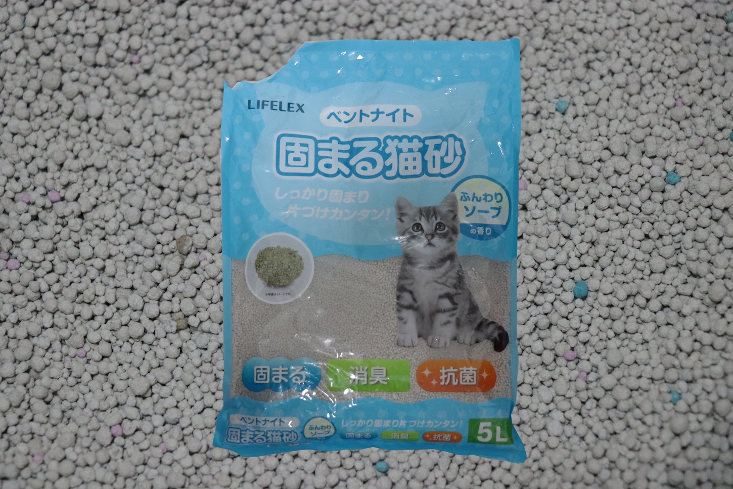 コーナンオリジナル猫砂レビュー】固まる猫砂ふんわりソープの香りを